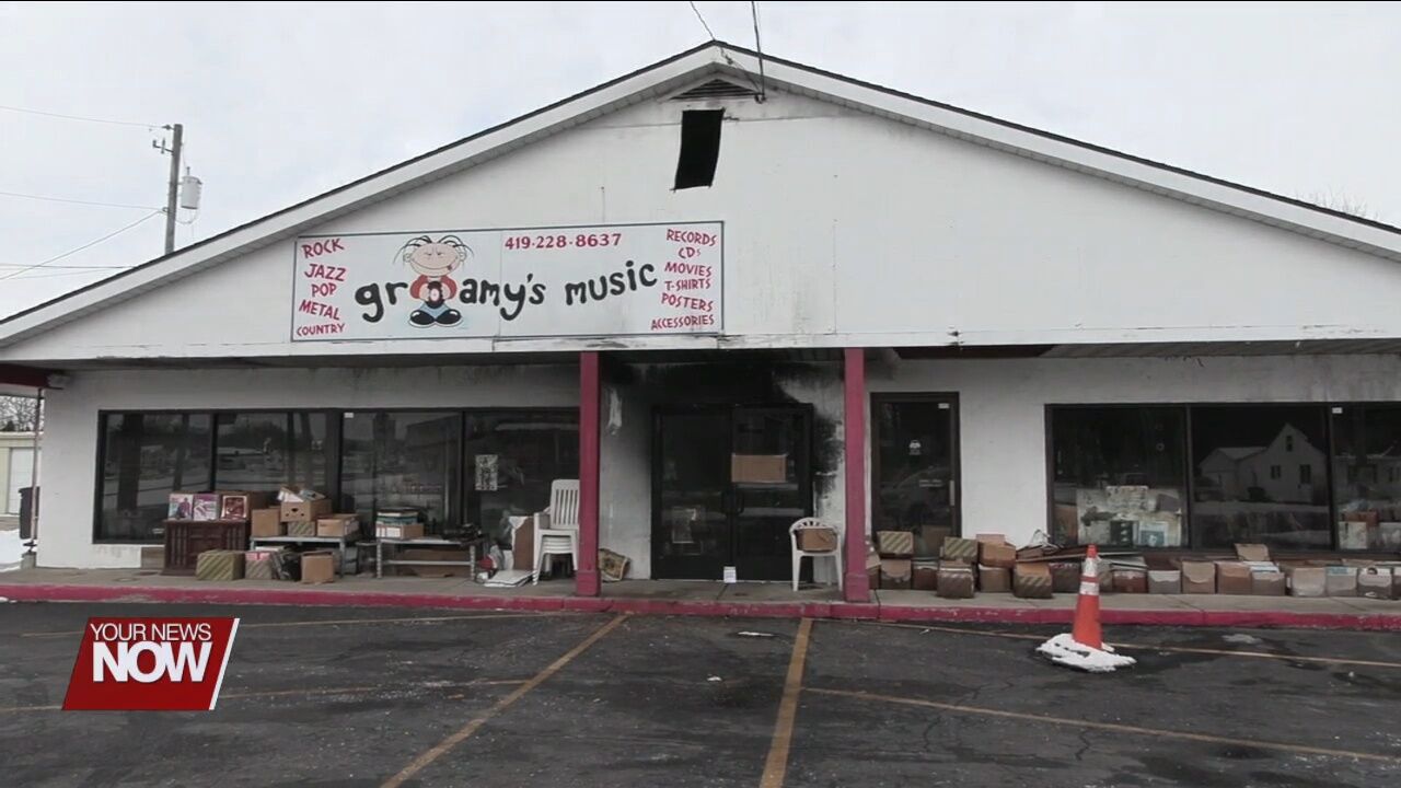 Commercial fire on Robb Avenue damages building and the contents inside